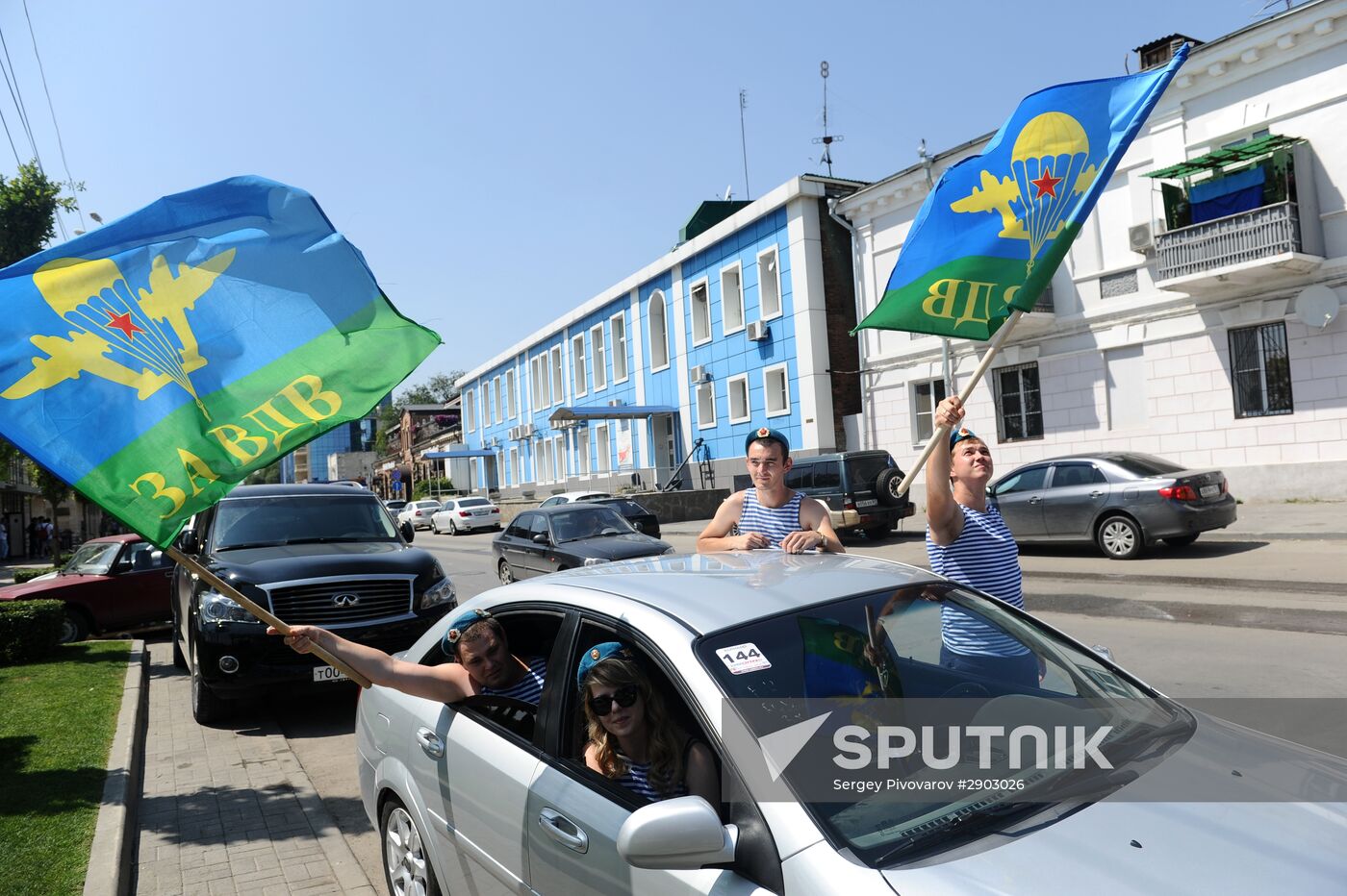 Celebrating Airborne Force Day in Russian cities