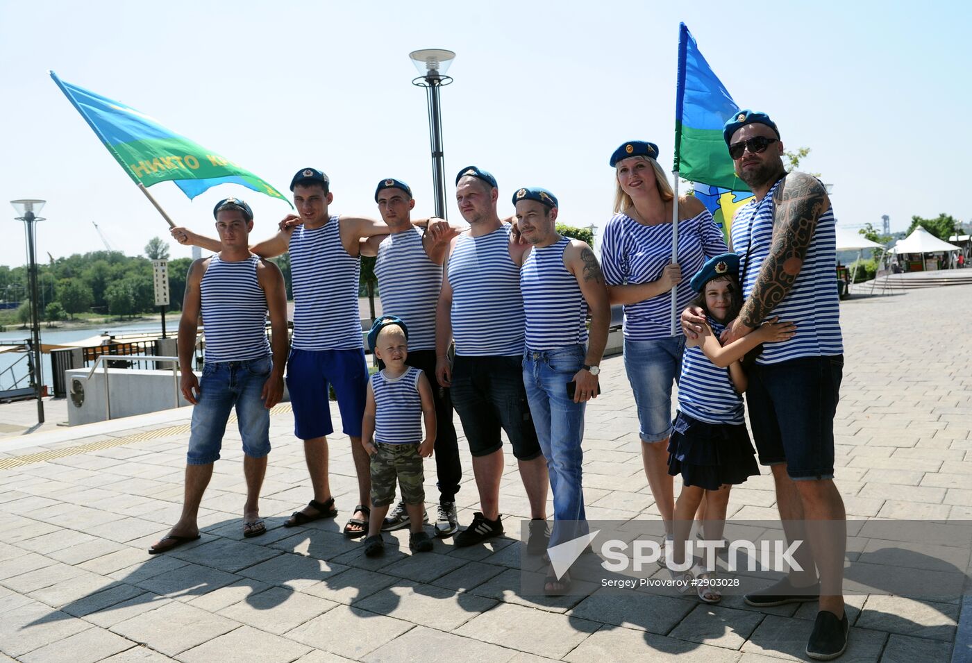 Celebrating Airborne Force Day in Russian cities