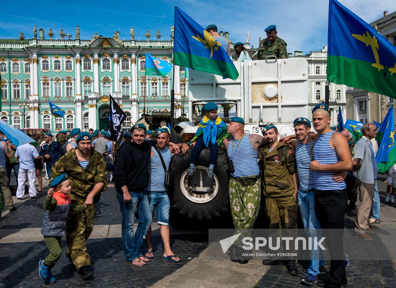 Celebrating Airborne Force Day in Russian cities
