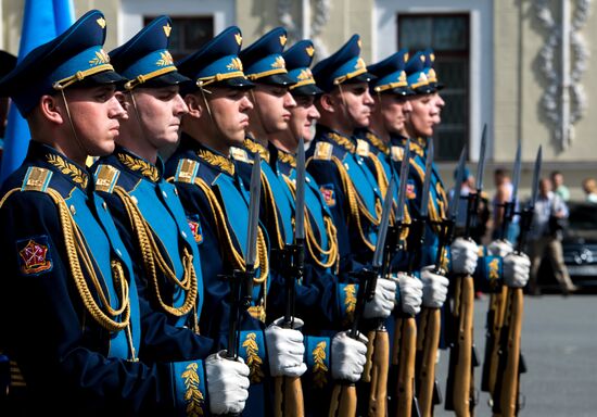 Celebrating Airborne Force Day in Russian cities