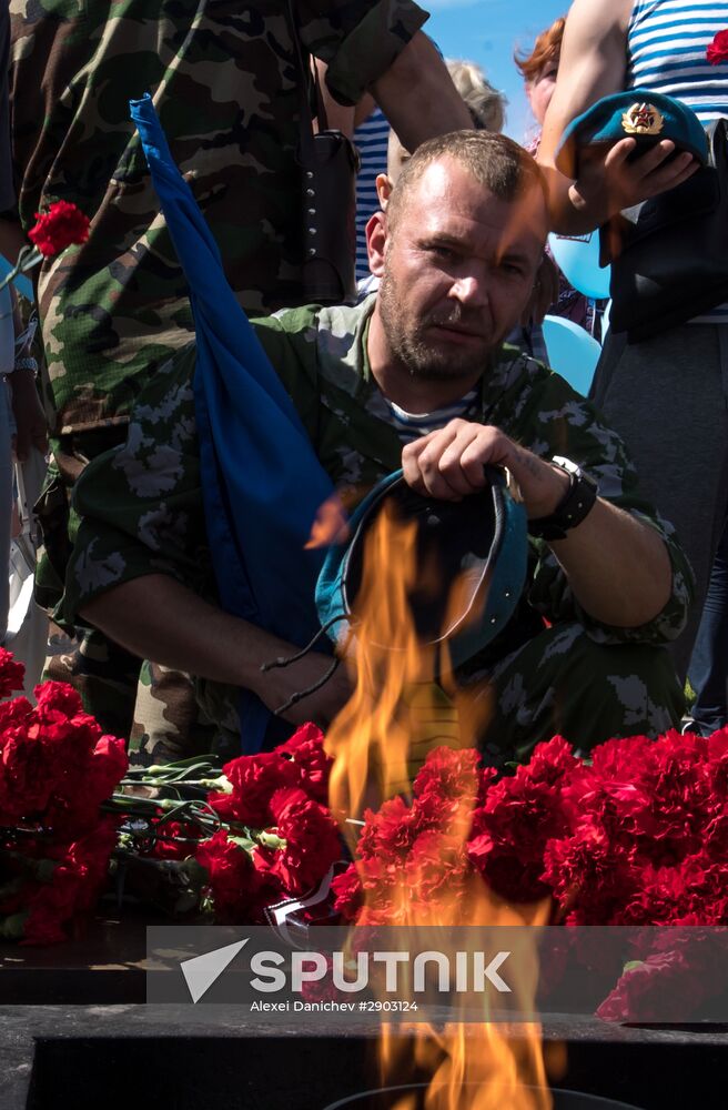 Celebrating Airborne Force Day in Russian cities