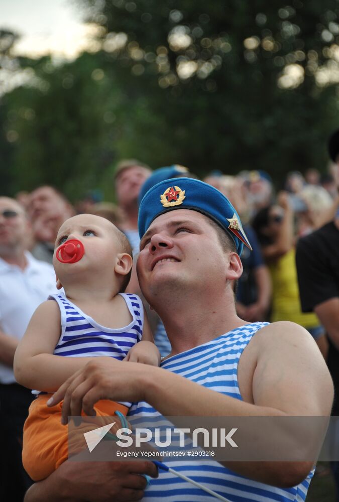 Celebrating Airborne Force Day in Russian cities