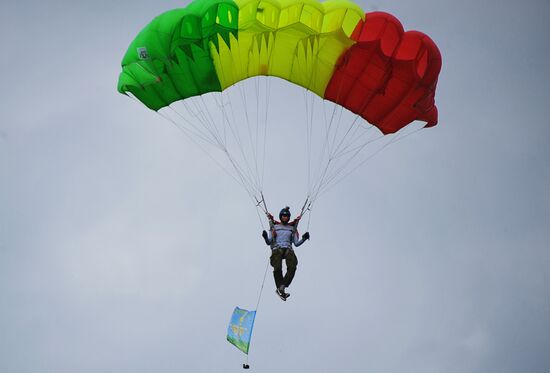 Celebrating Airborne Force Day in Russian cities