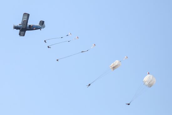 Celebrating Airborne Force Day in Russian cities