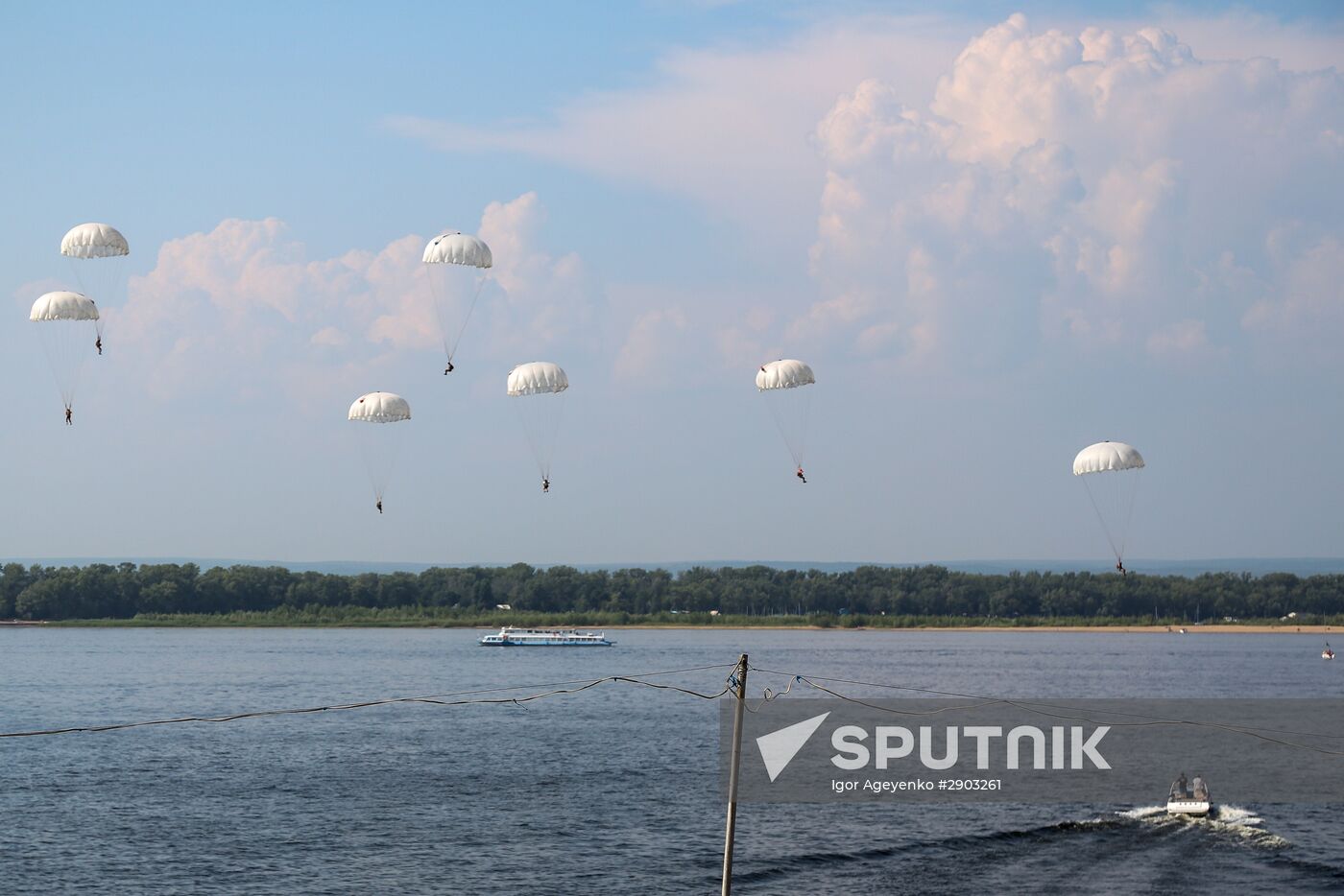 Celebrating Airborne Force Day in Russian cities
