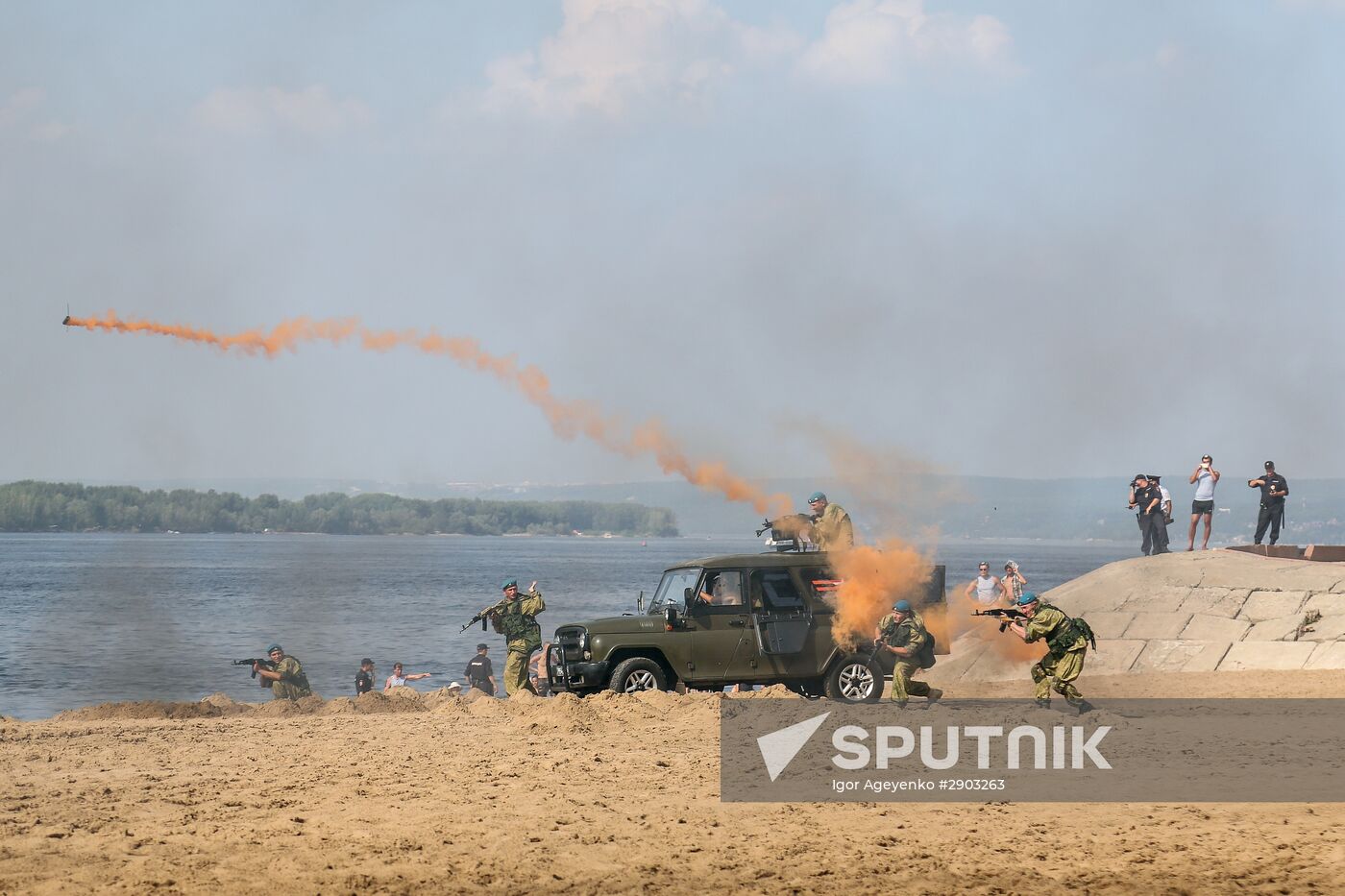 Celebrating Airborne Force Day in Russian cities