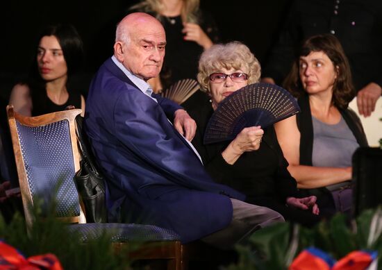 Farewell to Fazil Iskander