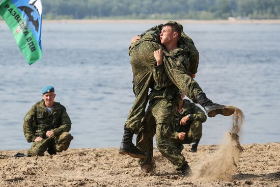 Celebrating Airborne Force Day in Russian cities