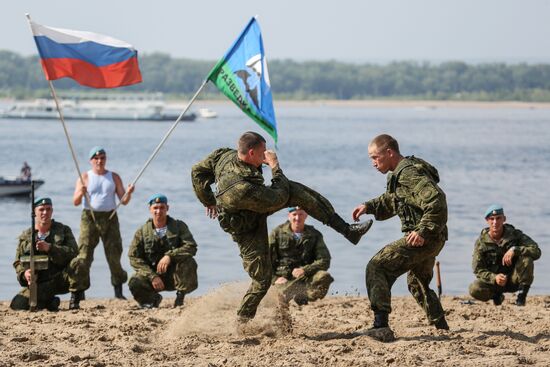 Celebrating Airborne Force Day in Russian cities