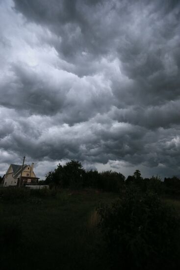 Storm front approaches Moscow
