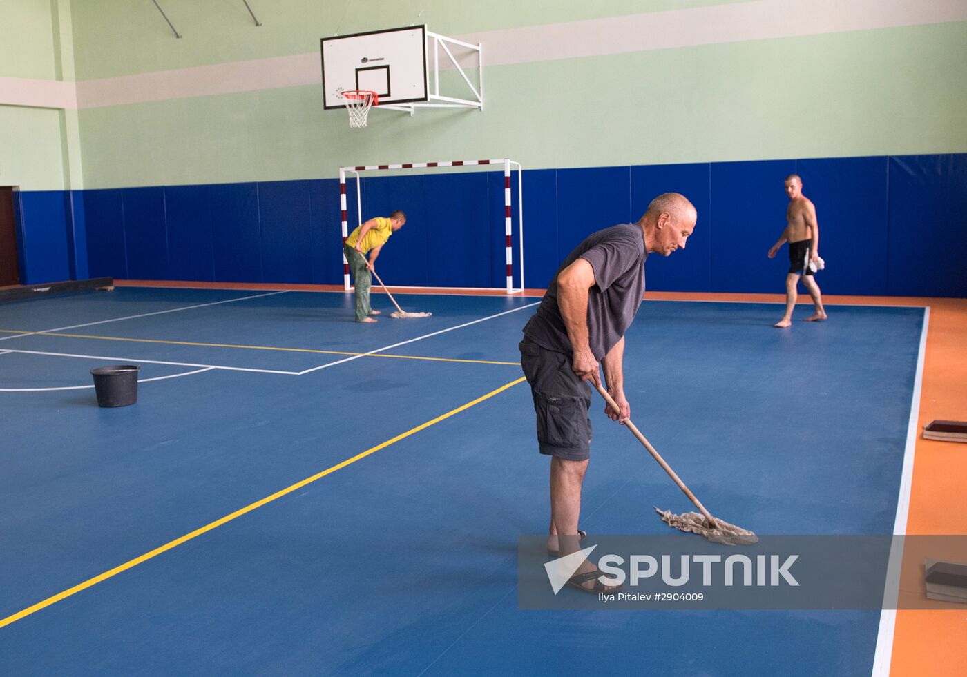 Russian schools get ready for new school year