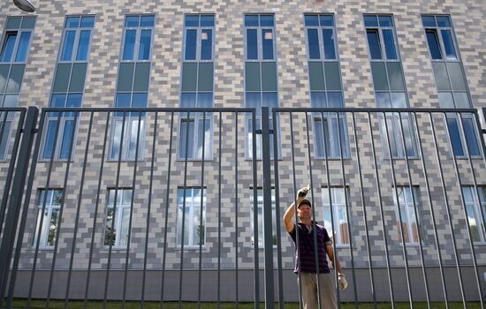 Russian schools get ready for new school year