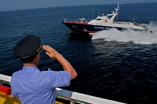 Coast guards hold Joint Strike international drill in Primorsky Territory
