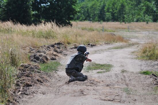 Ukrainian border troops hold exercise in Lviv Region