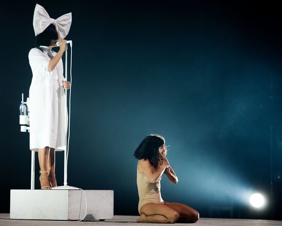 Sia gives concert in Moscow