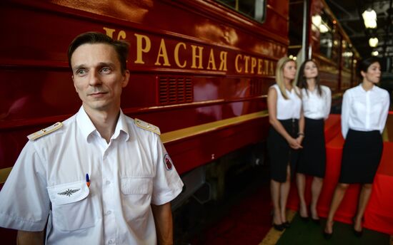 Upgraded Krasnaya Strela branded train hits Moscow metro
