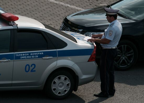Traffic police officer on Zubovsky Boulevard