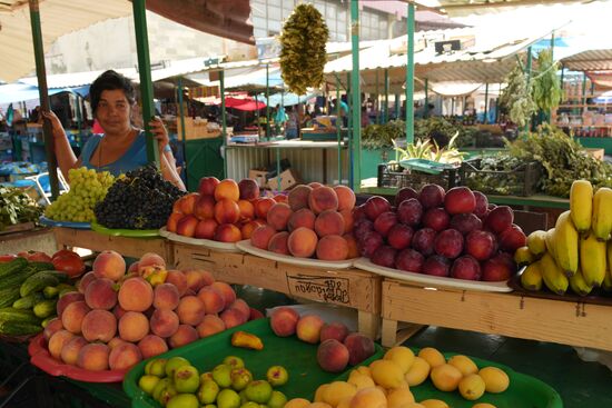 Market trade in Gagra