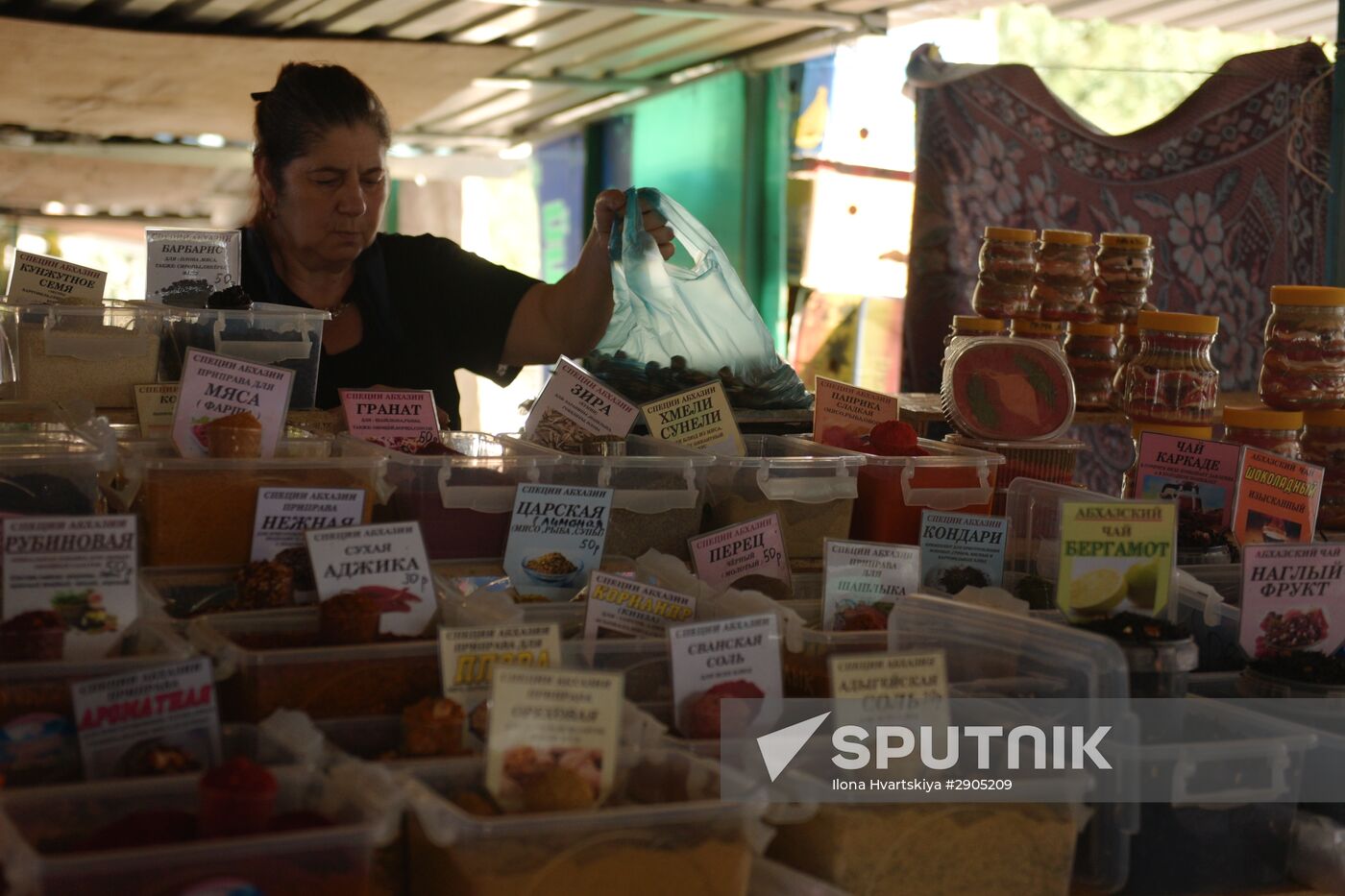 Market trade in Gagra