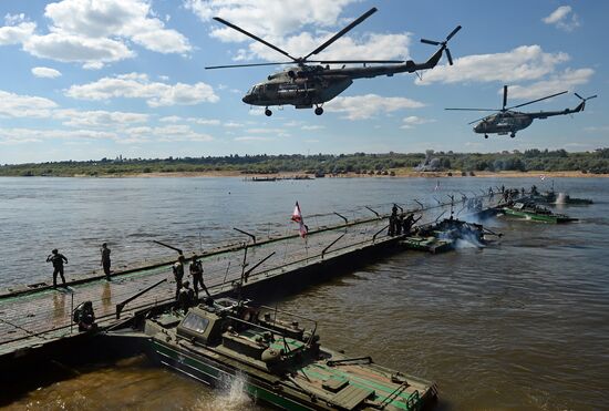 Open Water 2016 international contest among engineering forces