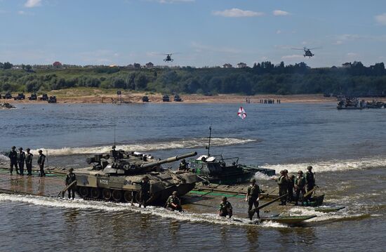 Open Water 2016 international contest among engineering forces