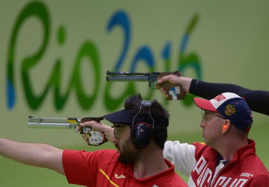 2016 Summer Olympics. Shooting. Men's air pistol qualifying round