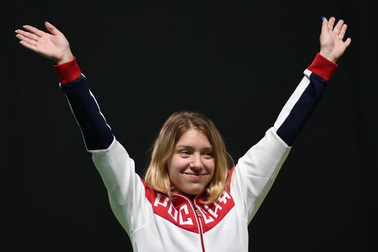 2016 Summer Olympics. Shooting sport. Women's trap and air pistol