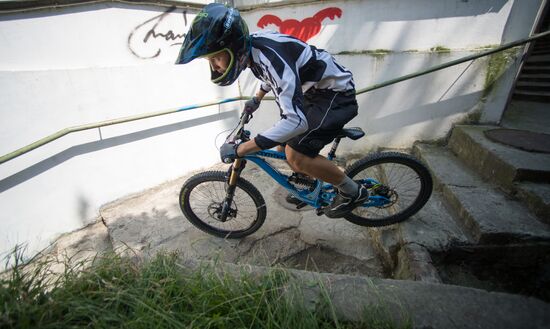 Urban downhill competition in Sochi