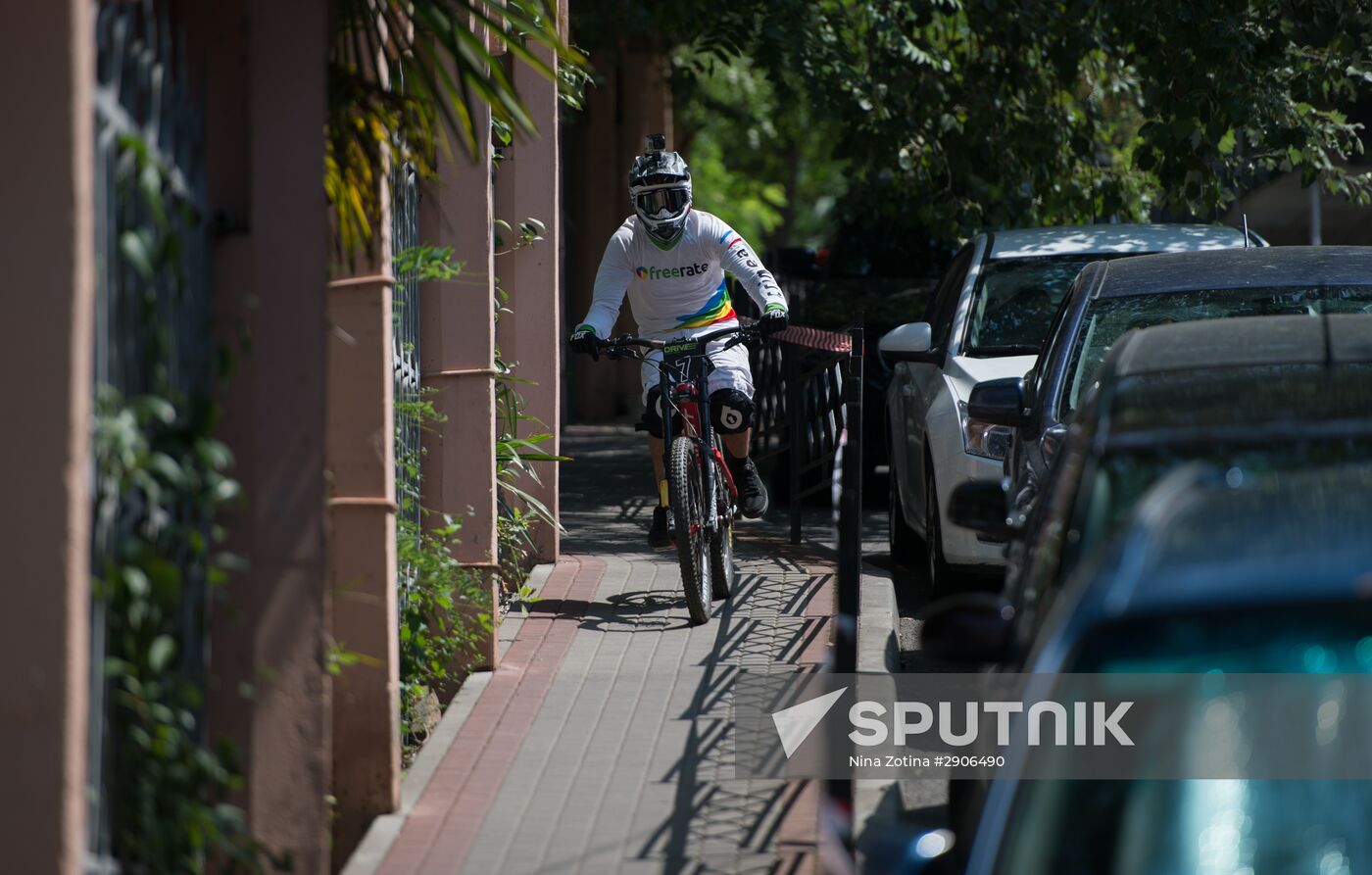 Urban downhill competition in Sochi