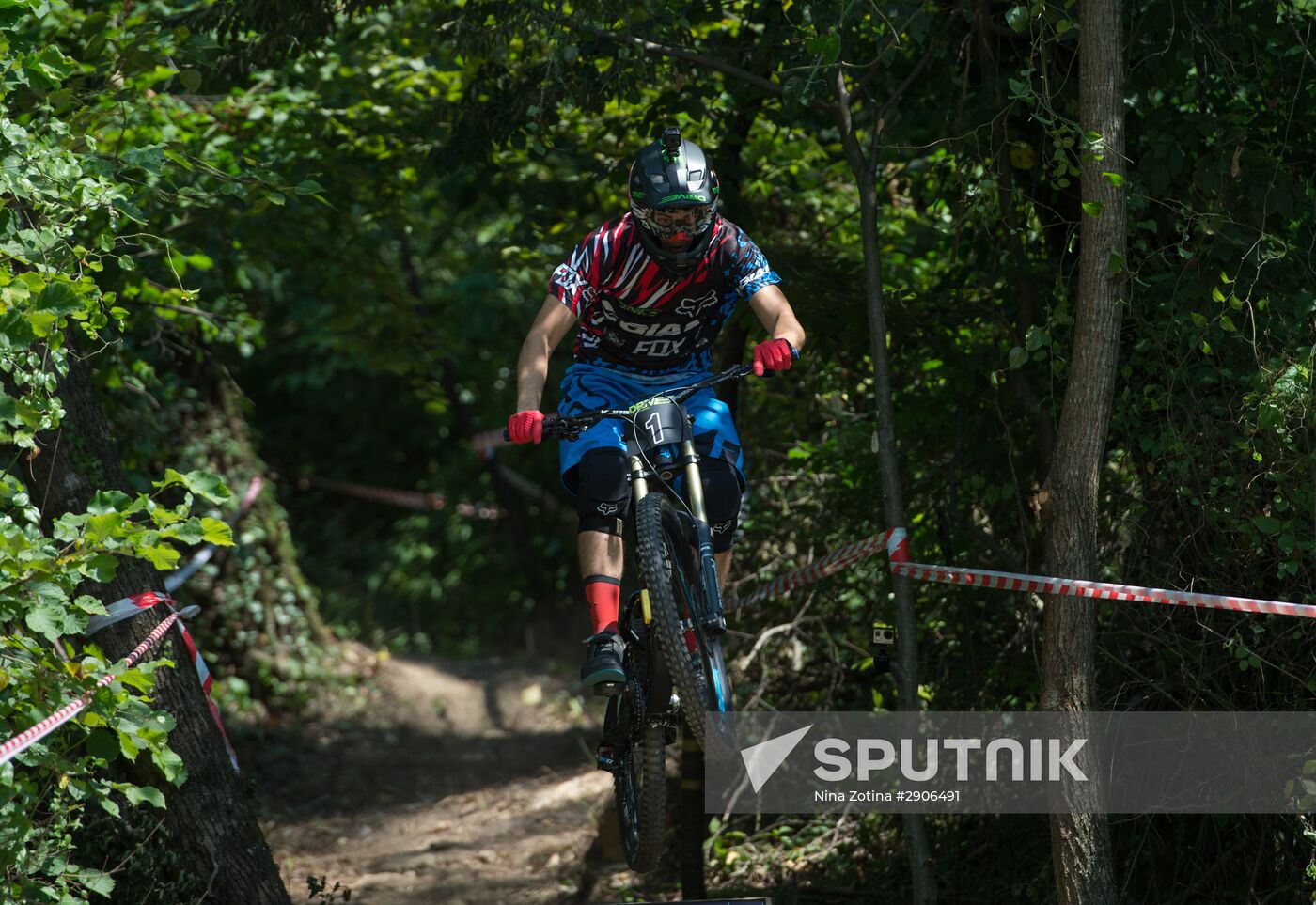 Urban downhill competition in Sochi