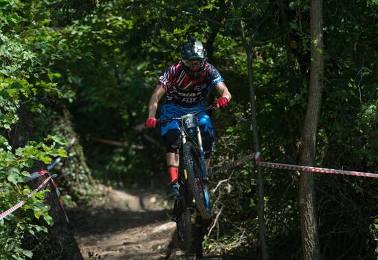Urban downhill competition in Sochi