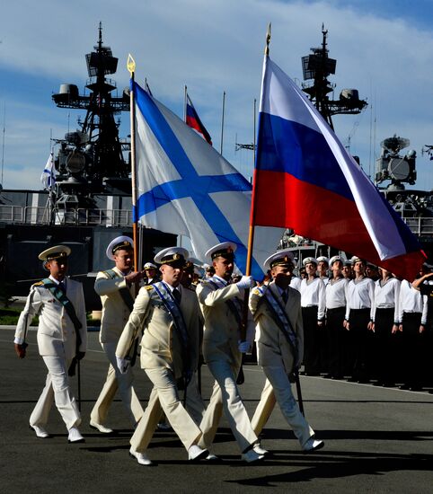 Pacific Fleet ships arrive in Vladivostok