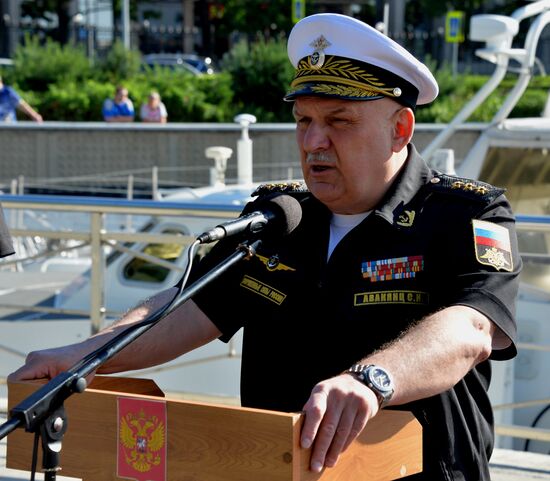 Pacific Fleet ships arrive in Vladivostok