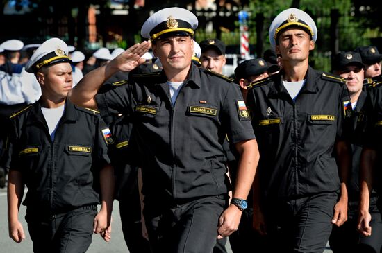 Pacific Fleet ships arrive in Vladivostok