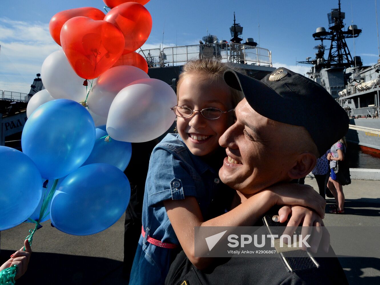 Pacific Fleet ships arrive in Vladivostok