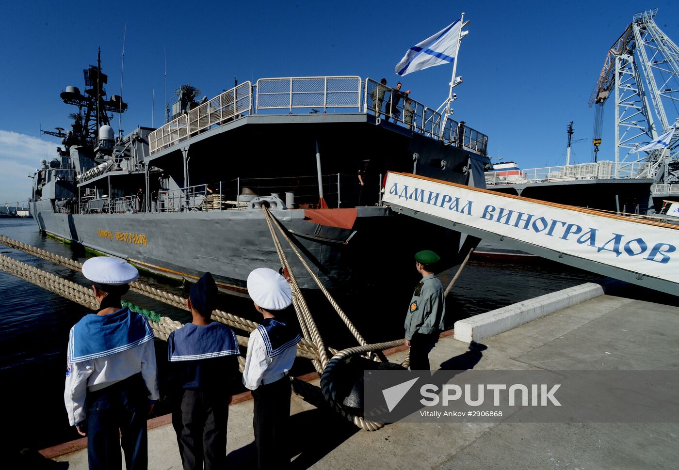 Pacific Fleet ships arrive in Vladivostok