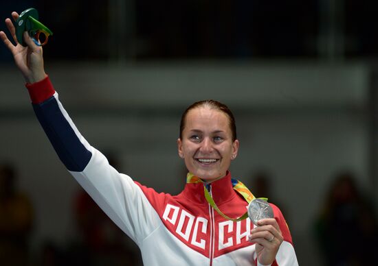 2016 Summer Olympics. Fencing. Women's saber