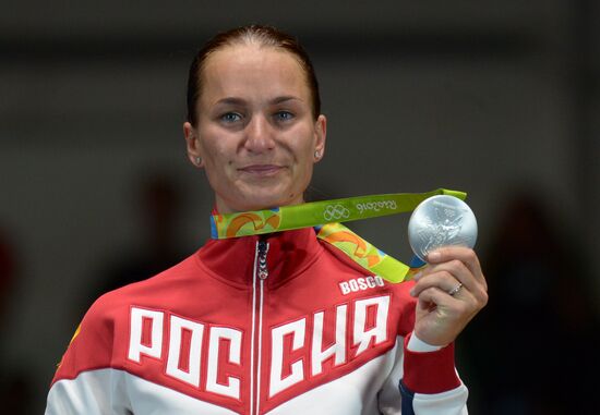 2016 Summer Olympics. Fencing. Women's saber