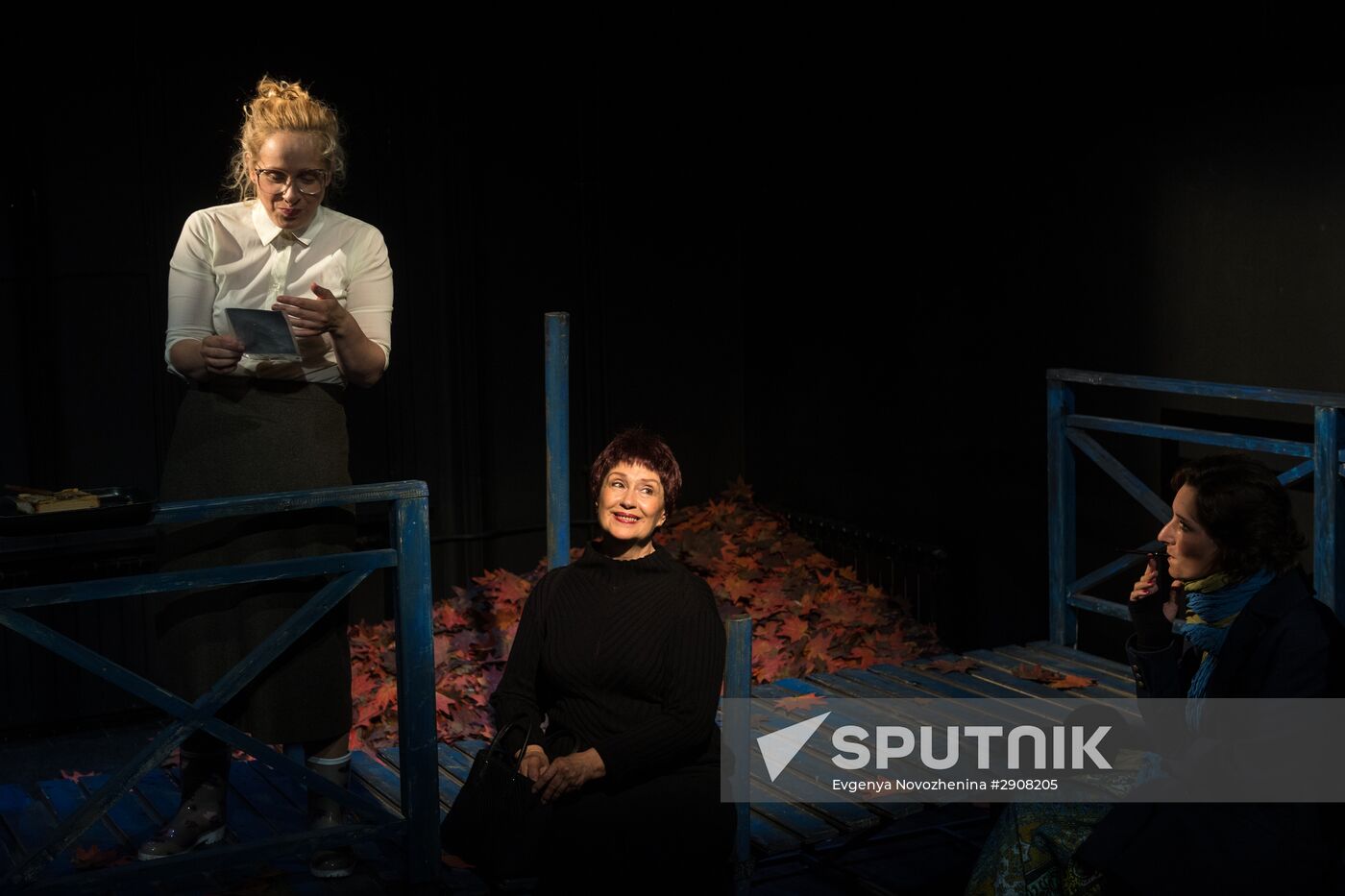 Dress rehearsal of Conversations after a Burial