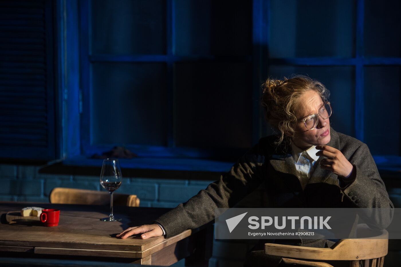 Dress rehearsal of Conversations after a Burial