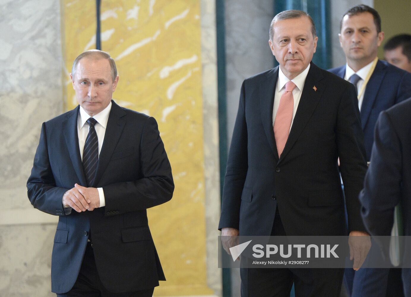 Russian President Putin and Turkish President Erdogan meet in St. Petersburg