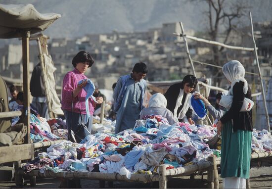 Second-hand market in Kabul