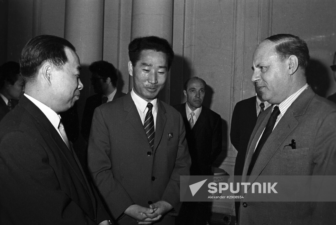 Plan of cultural exchange between North Korea and USSR is signed