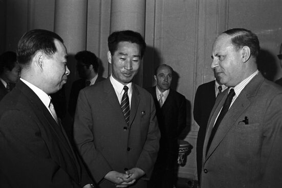 Plan of cultural exchange between North Korea and USSR is signed