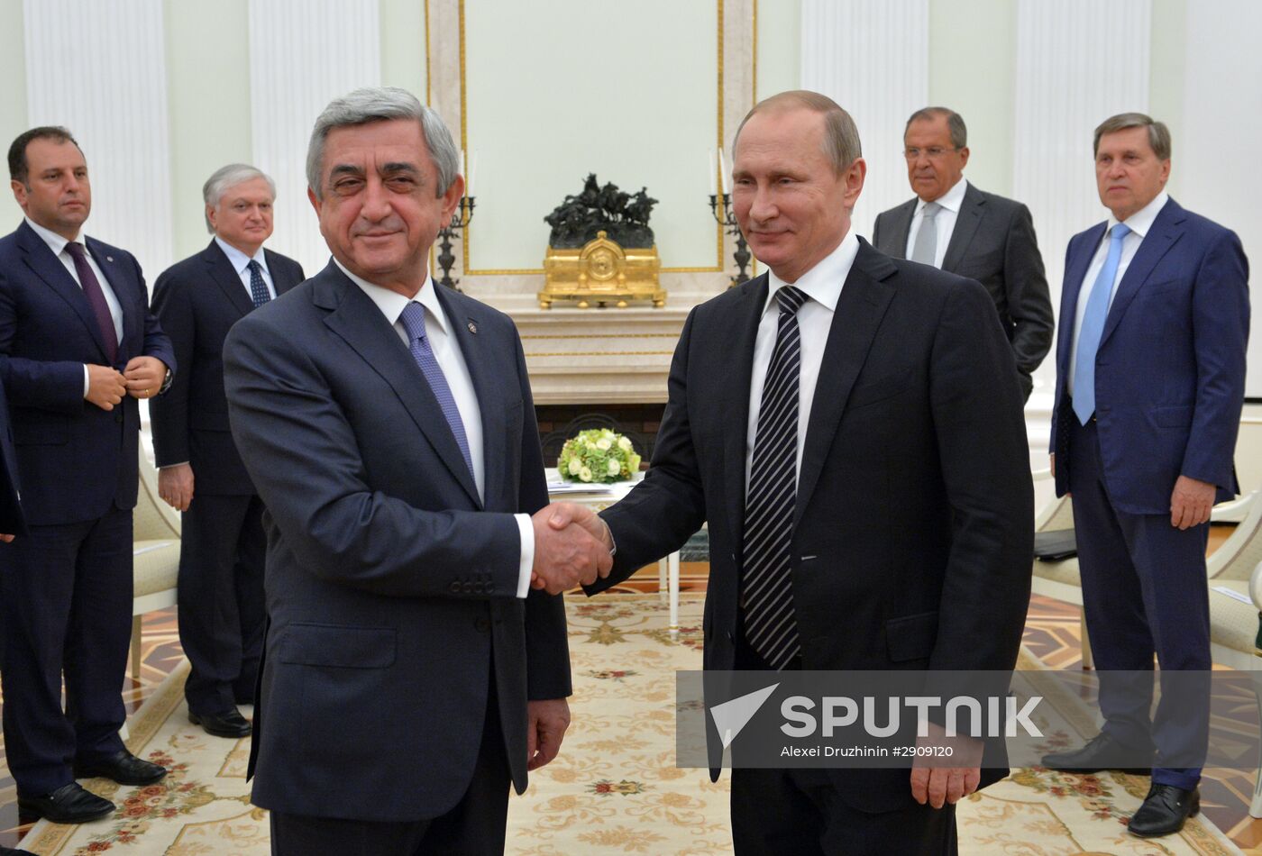 Russian President Vladimir Putin meets with Armenian President Serzh Sargsyan