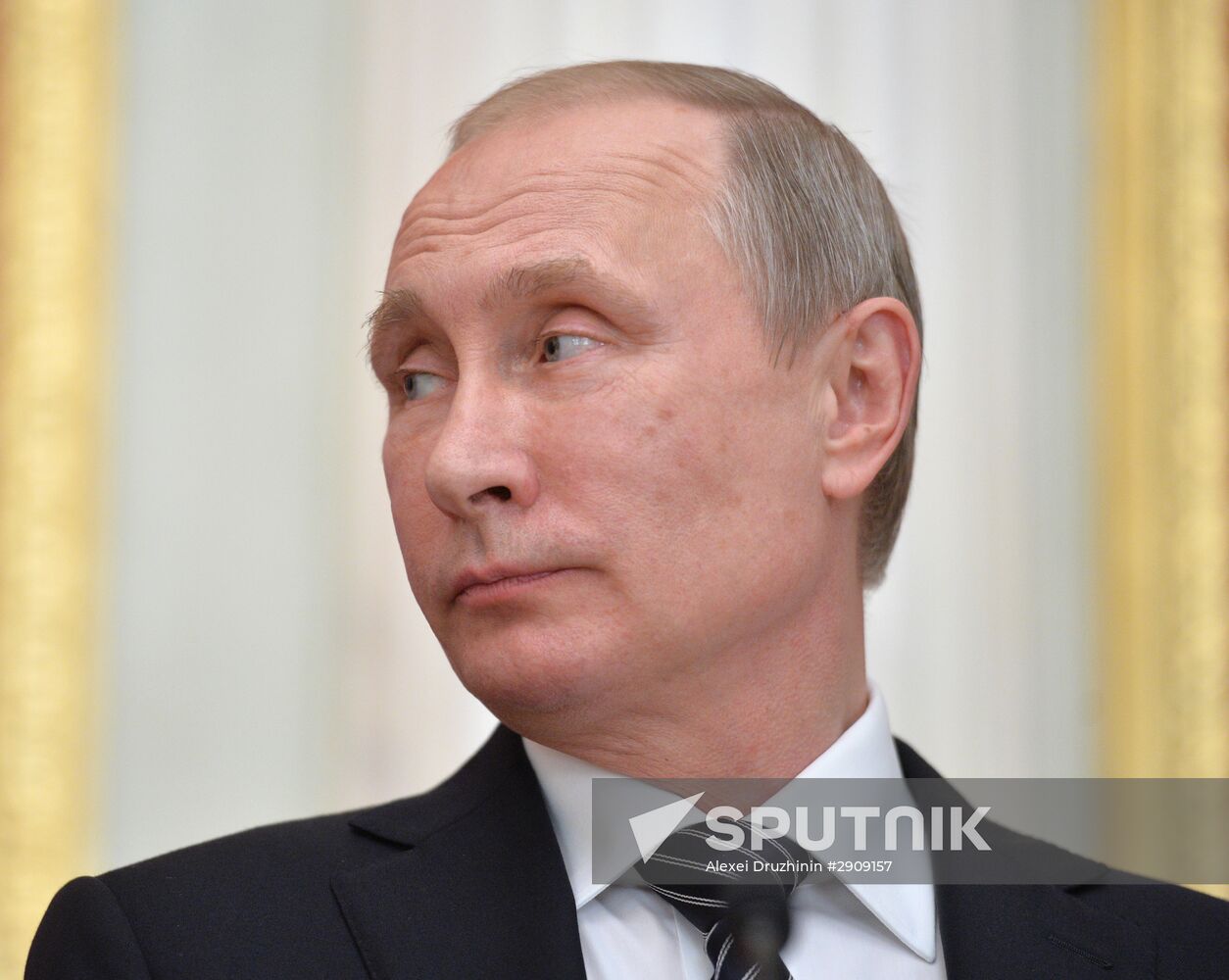 President Putin meets with Armenian President Sargsyan