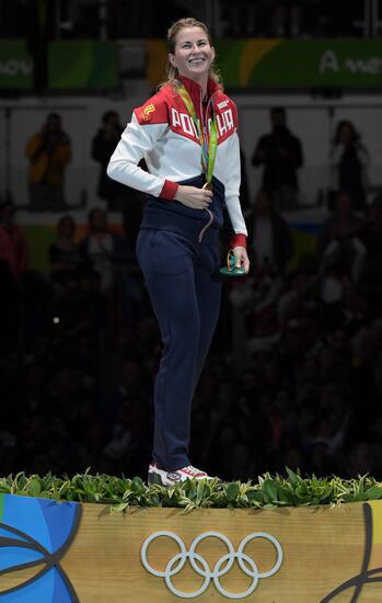 2016 Summer Olympics. Fencing. Women. Individual foil