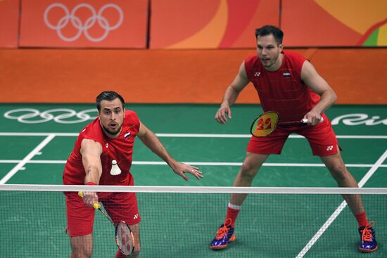 2016 Summer Olympics. Badminton. Pairs. Day One