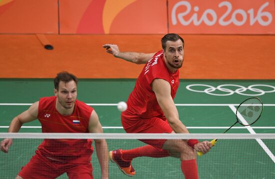 2016 Summer Olympics. Badminton. Pairs. Day One