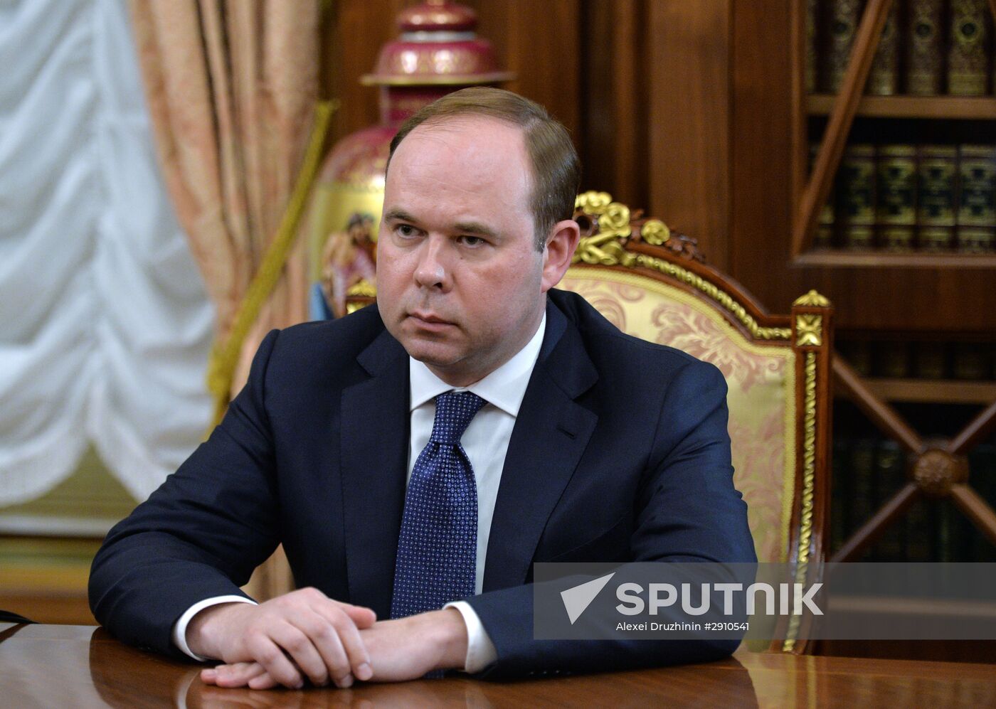 President Vladimir Putin meets with Sergei Ivanov and Anton Vaino